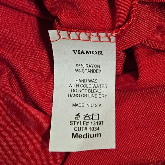 Buttery Soft Red Viamor Criss Cross Neck Long Sleeve Top Size Medium Made In USA - Picture 4 of 4